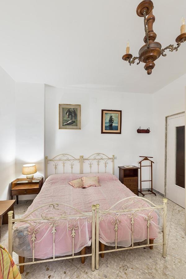 B&B Limited Edition Bari Buitenkant foto